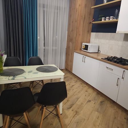 Жк Яровиця Lutsk Bagian luar foto