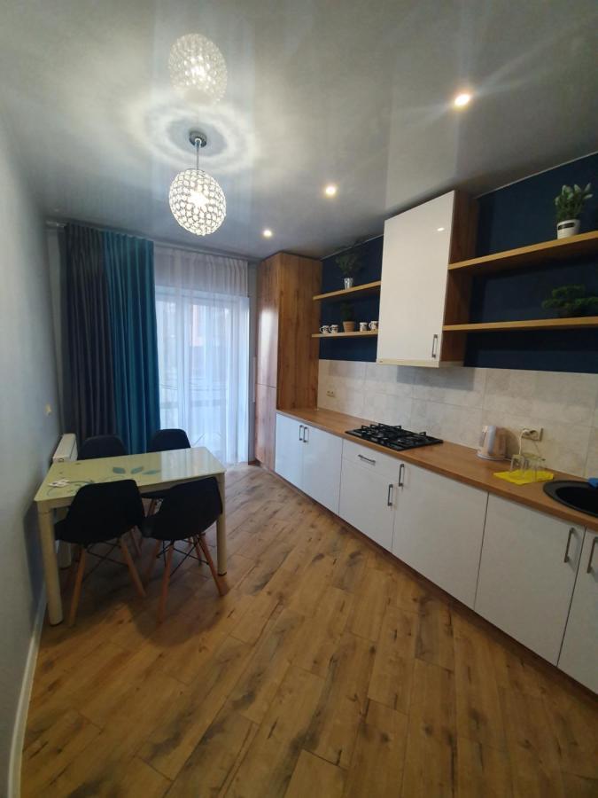 Жк Яровиця Lutsk Bagian luar foto